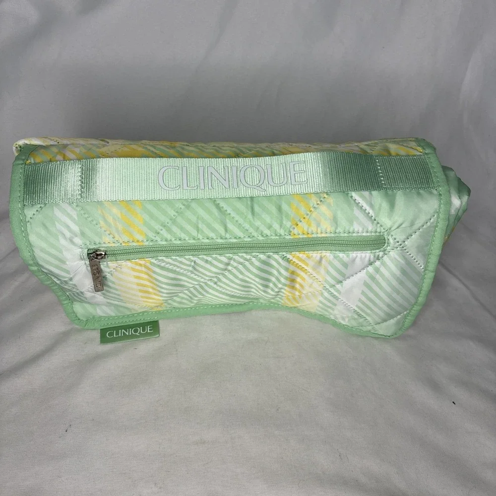 Clinique Limited Edition Green Quilted Picnic Blanket Packable 49x46